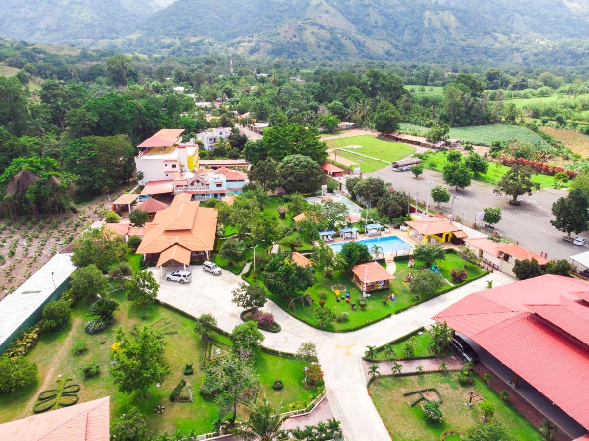 Deluxe Suites Guacamayos - Eco-Lodge & Swimming Pool Bonao 외부 사진
