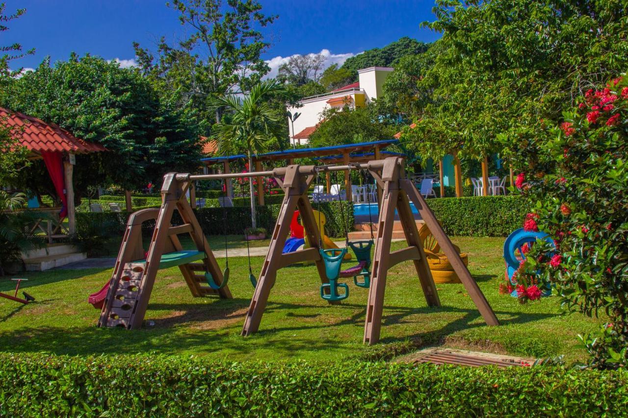 Deluxe Suites Guacamayos - Eco-Lodge & Swimming Pool Bonao 외부 사진